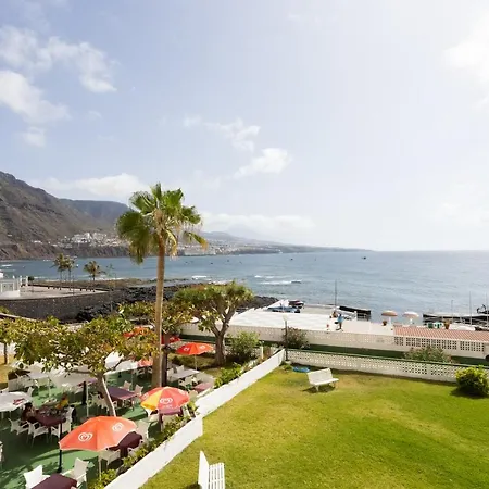 Home2book Seafront Апартаменты *