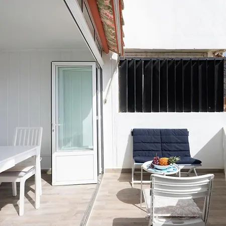 Home2book Seafront Apartamento *