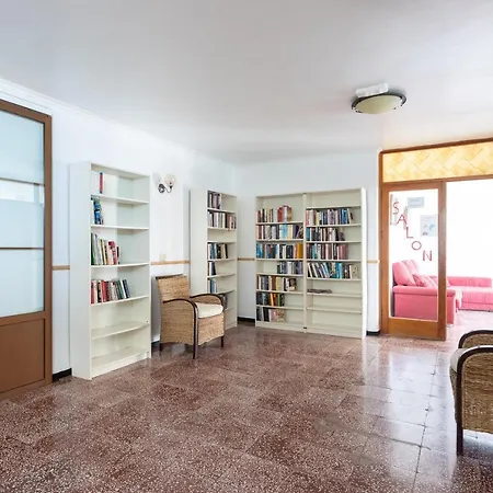 Home2book Seafront *